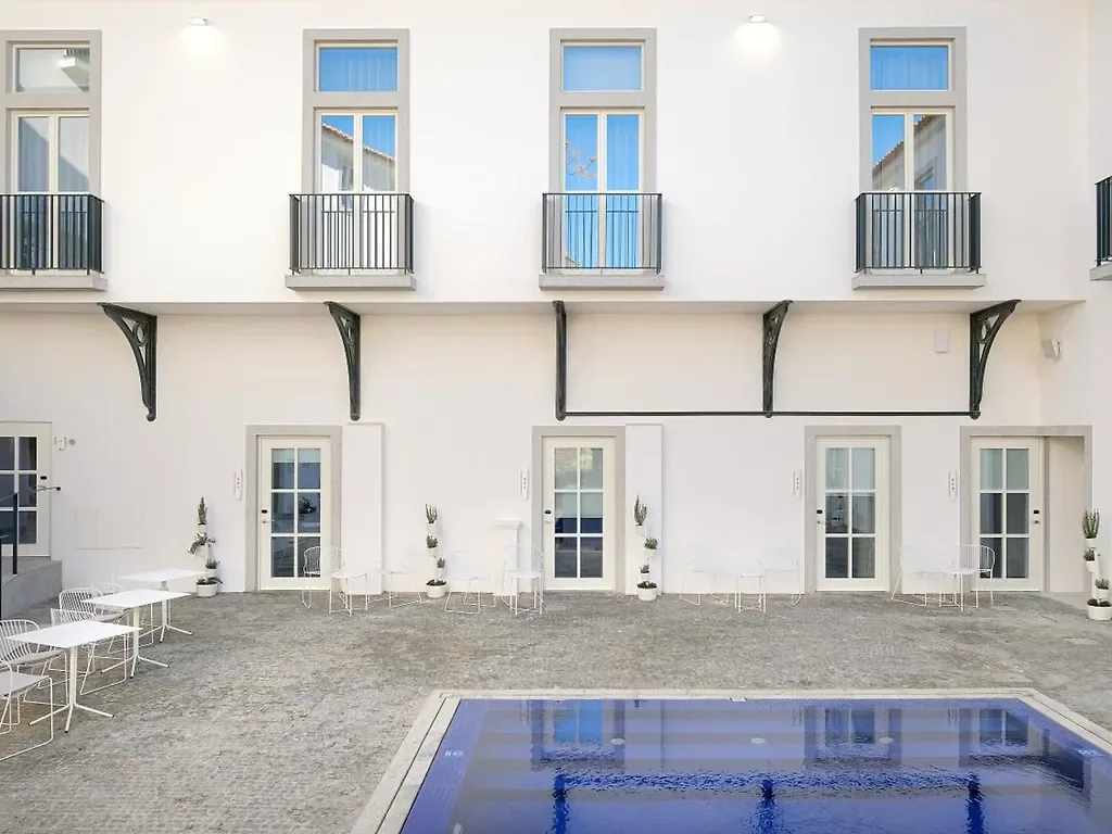 MouraSuites Hotel