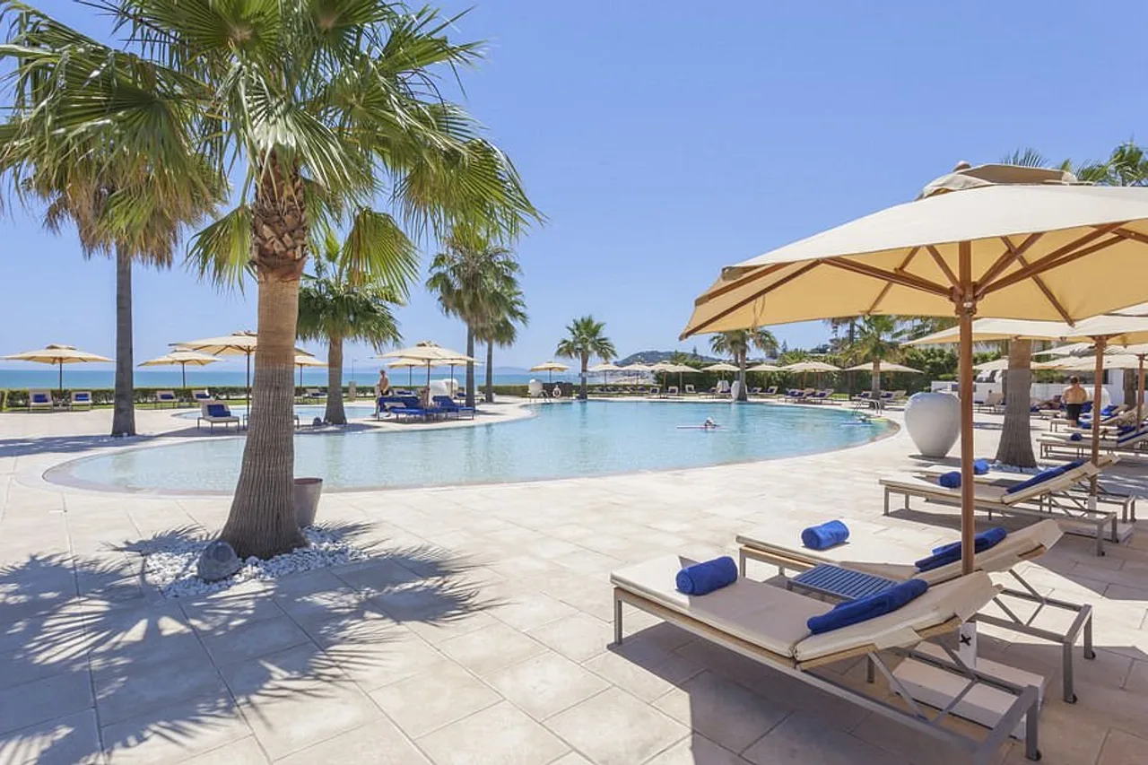 Mövenpick Hotel Gammarth Tunis — rooms and atmosphere