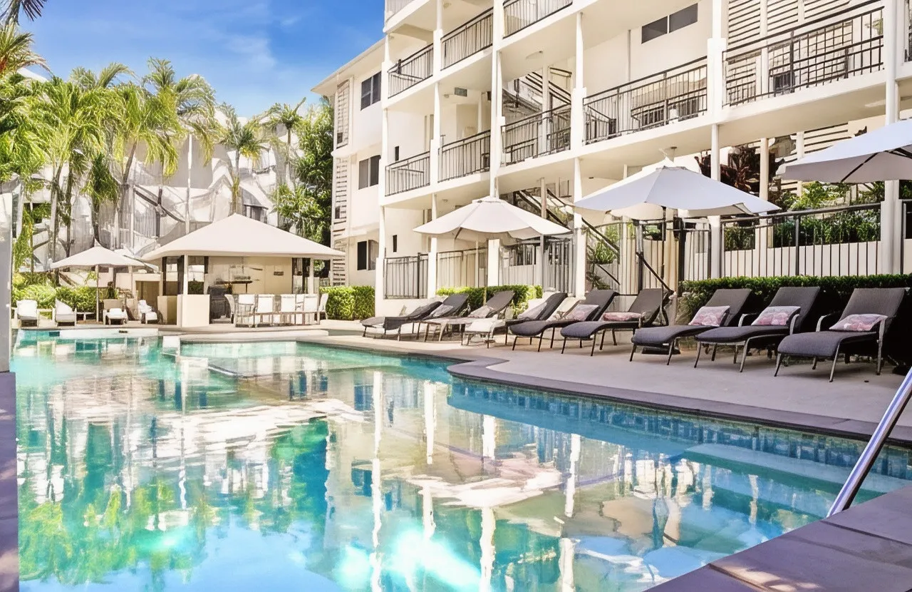 Mowbray by the Sea — rooms and atmosphere