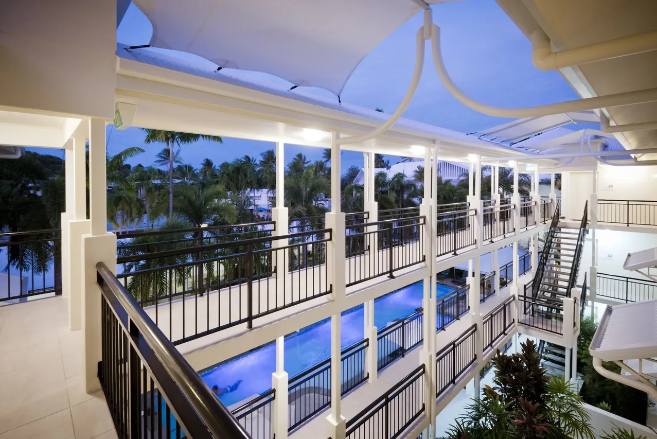 Mowbray by the Sea — rooms and atmosphere