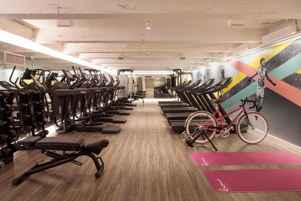 MOXY NYC Times Square — rooms and atmosphere
