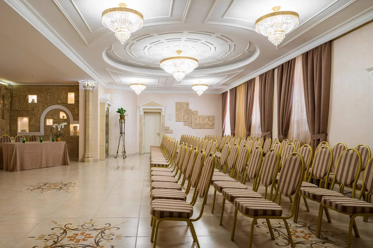 Mozart Hotel — ภาพห้องพักและบรรยากาศ