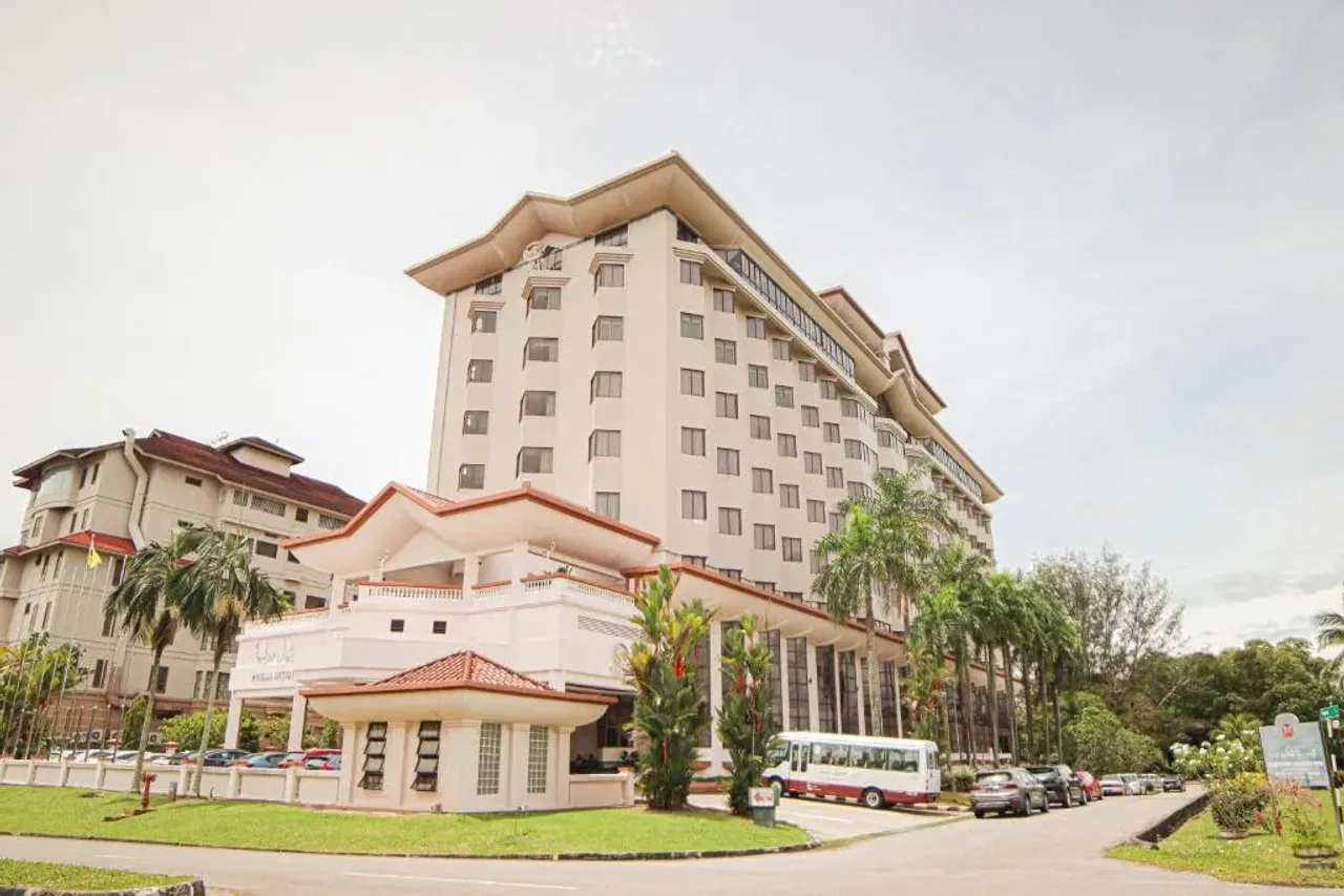 Mulia Hotel — rooms and atmosphere