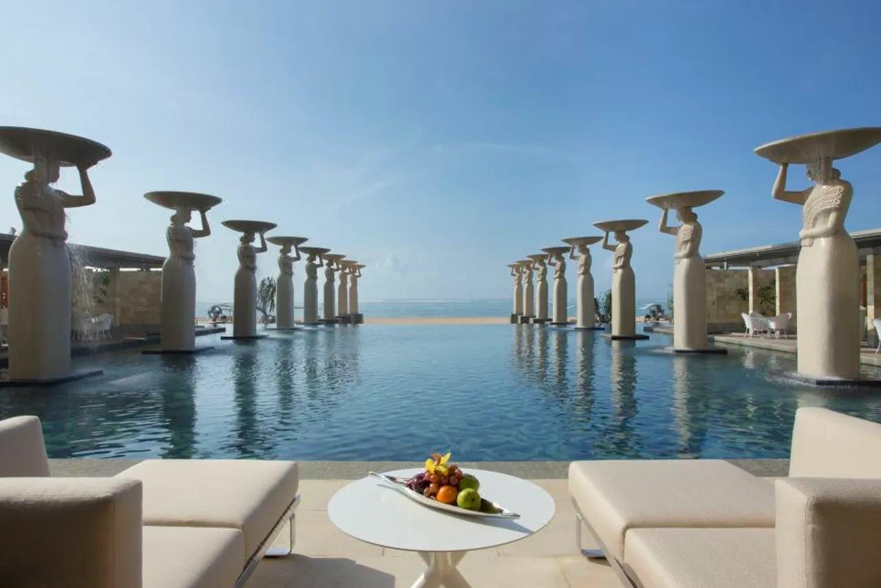 The Mulia, Mulia Resort & Villas — rooms and atmosphere
