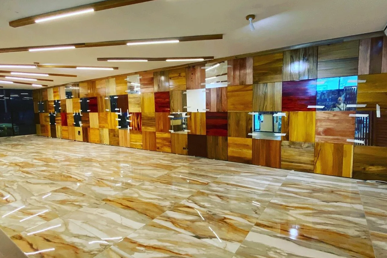 Murex Plaza Hotel & Suites — rooms and atmosphere