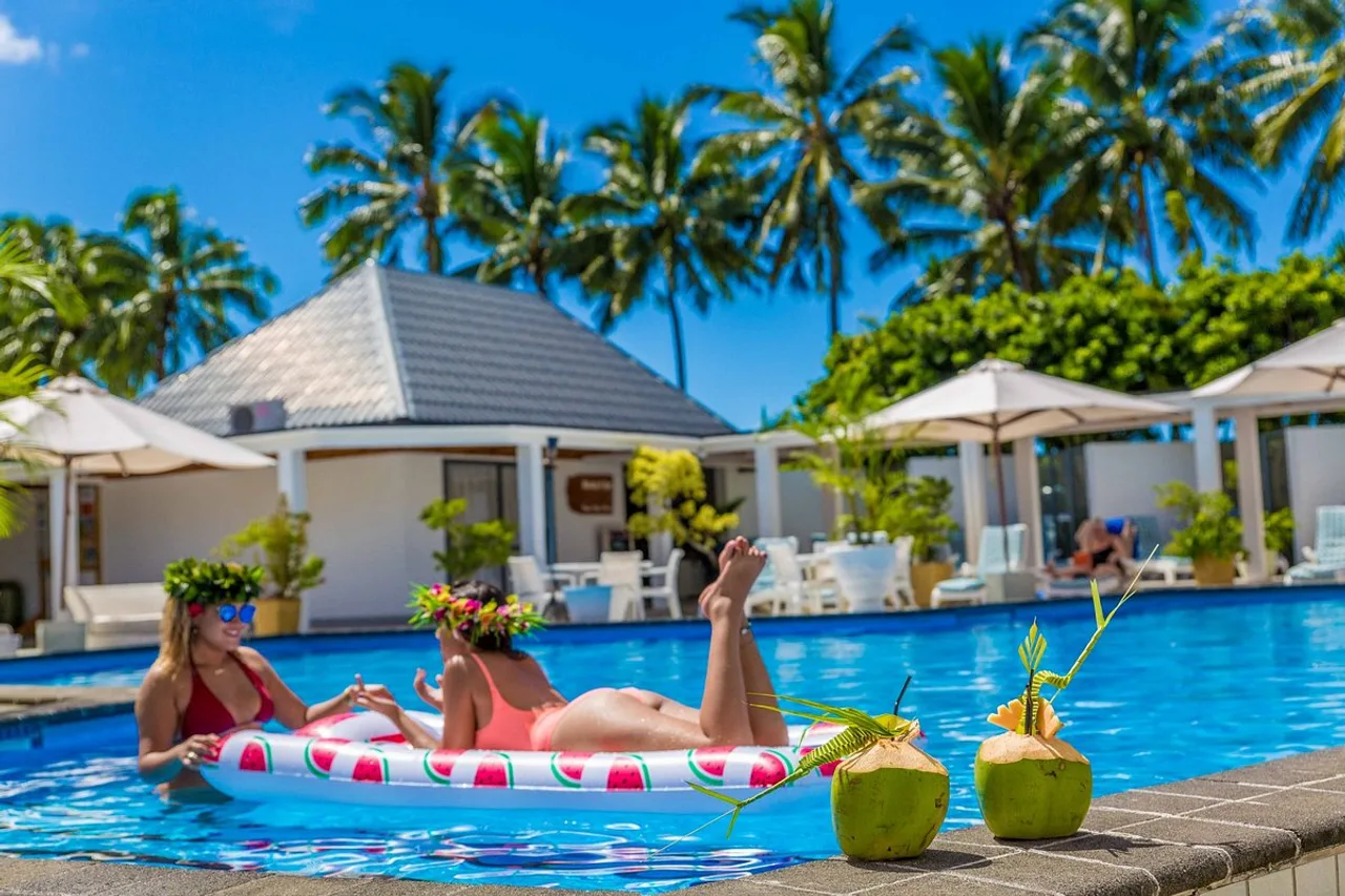 Muri Beach Club Hotel (Adults Only) — rooms and atmosphere