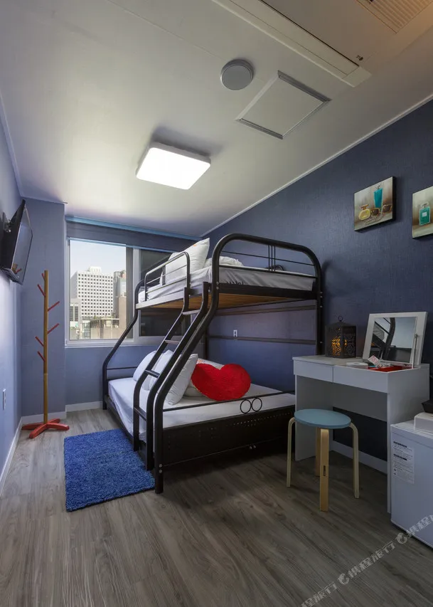 Myeongdong Sunshine Guest House — rooms and atmosphere