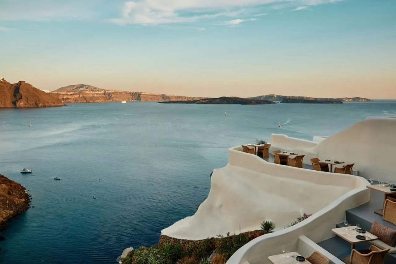 Mystique, a Luxury Collection Hotel, Santorini — rooms and atmosphere