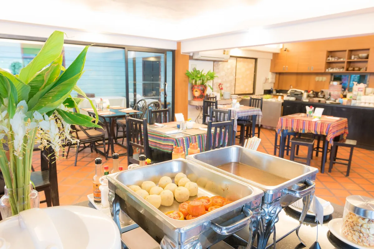 Nak Nakara Hotel — ภาพห้องพักและบรรยากาศ