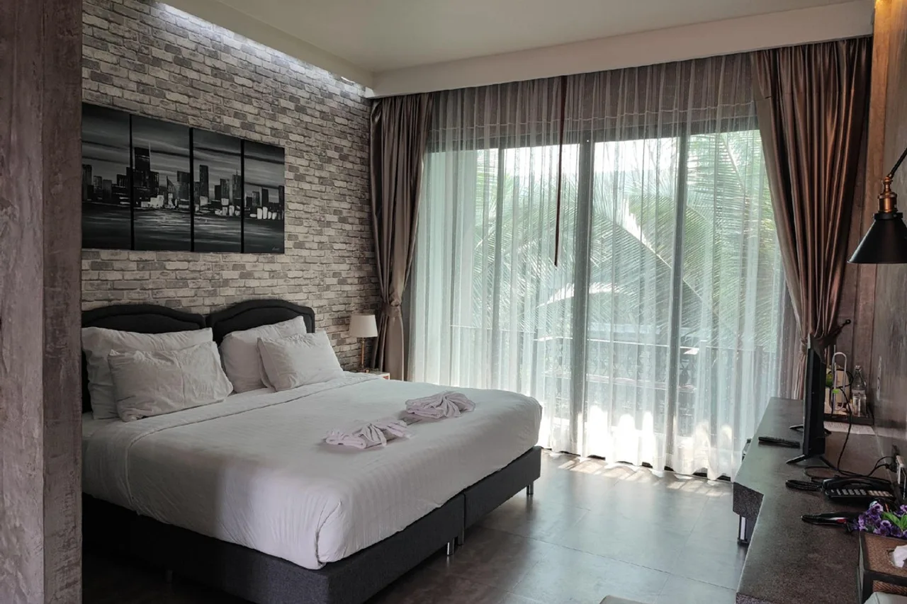 Namthong Nan Hotel — rooms and atmosphere