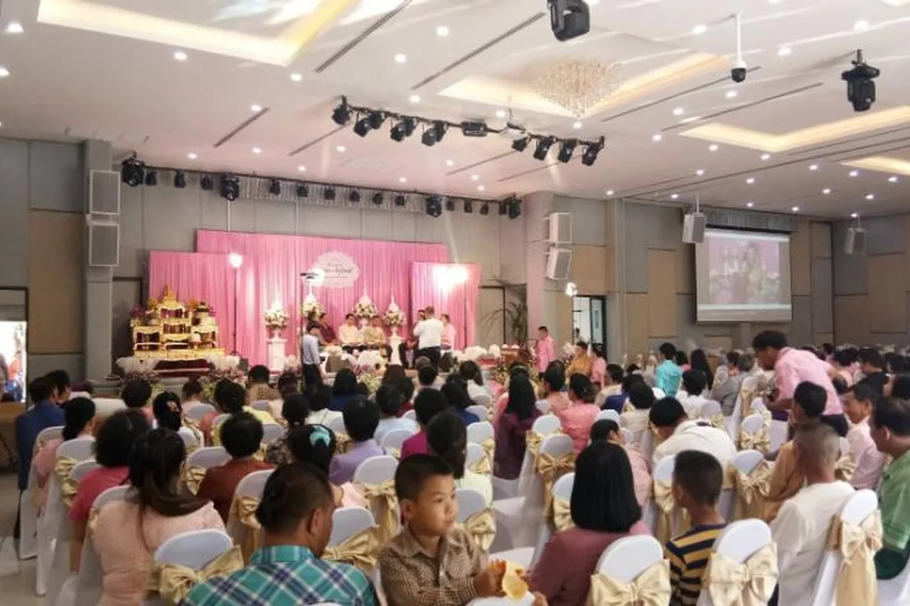 Namthong Nan Hotel — rooms and atmosphere