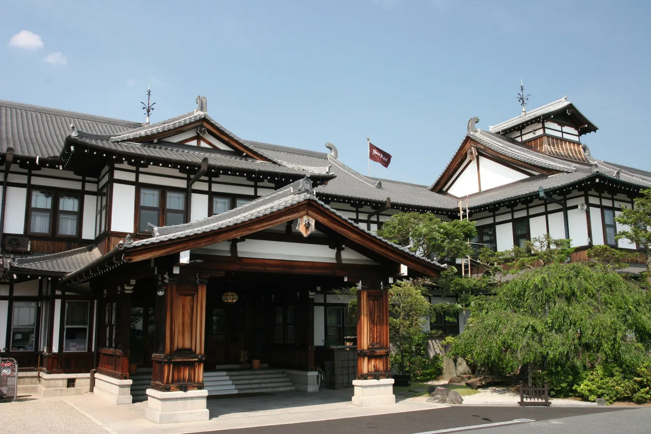 Nara Hotel — rooms and atmosphere