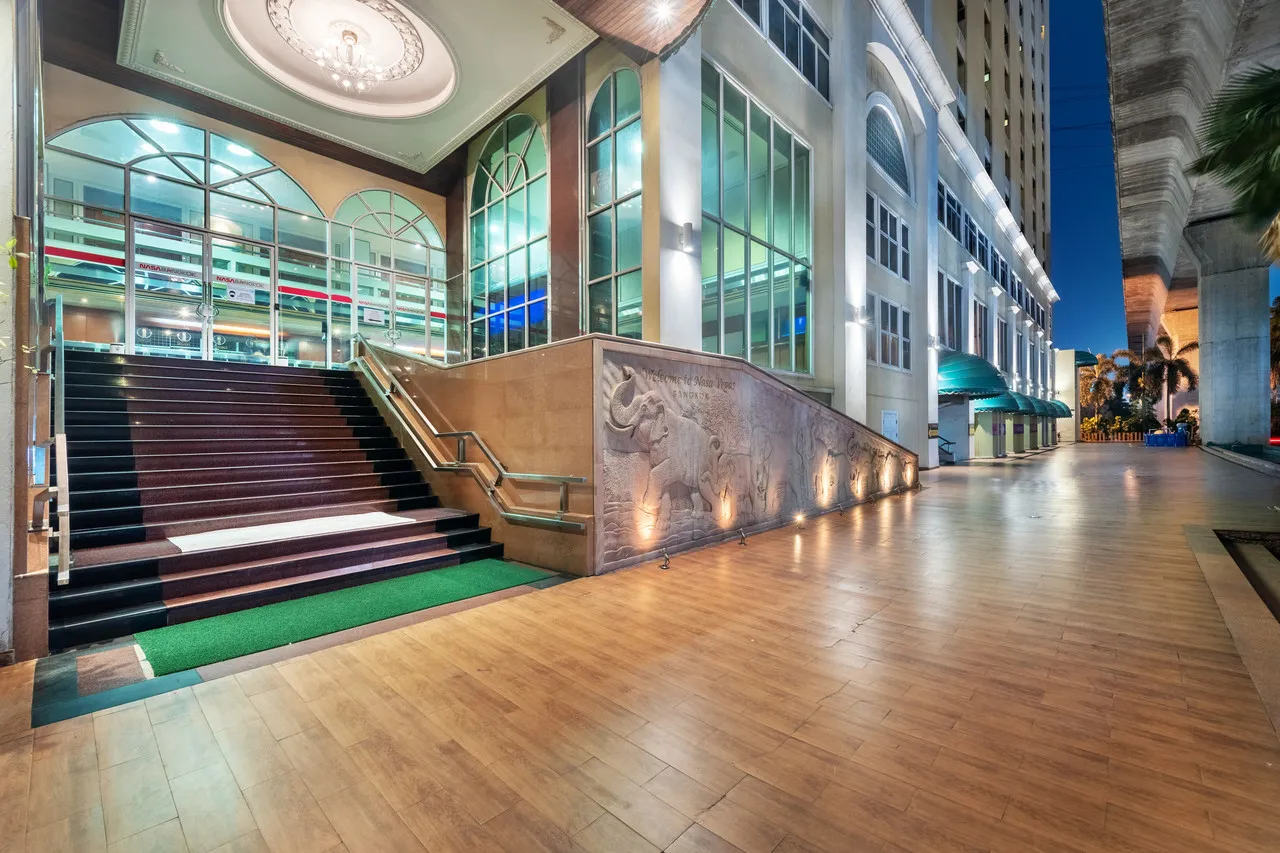 Nasa Vegas Hotel — rooms and atmosphere