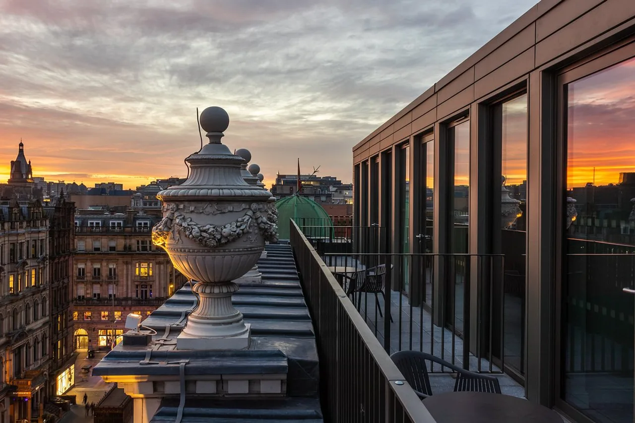 Native Glasgow — rooms and atmosphere