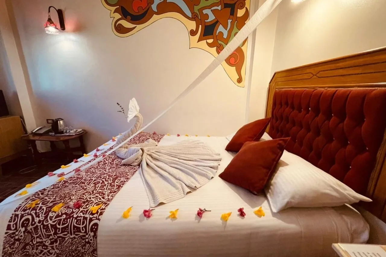 Nefertiti Hotel Luxor — ภาพห้องพักและบรรยากาศ