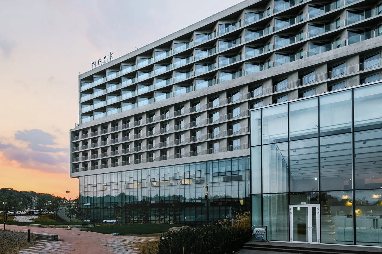 Nest Hotel Incheon — rooms and atmosphere