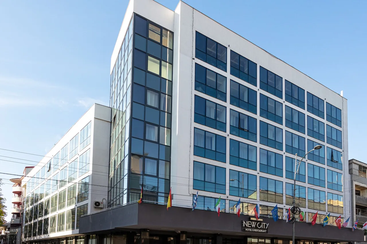 New City Hotel & Restaurant Nis — ภาพห้องพักและบรรยากาศ