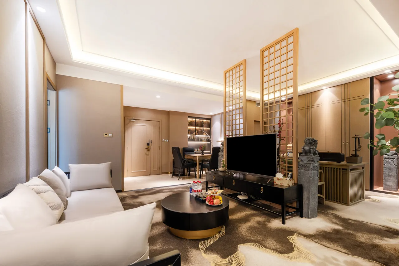 New Friendship Hotel Luoyang — rooms and atmosphere