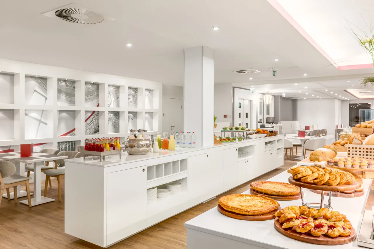 NH Collection Brussels Centre — ภาพห้องพักและบรรยากาศ