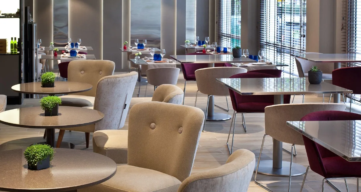 NH Collection San Sebastián Aránzazu — ภาพห้องพักและบรรยากาศ