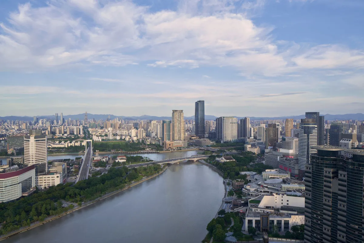 Ningbo Marriott Hotel — rooms and atmosphere