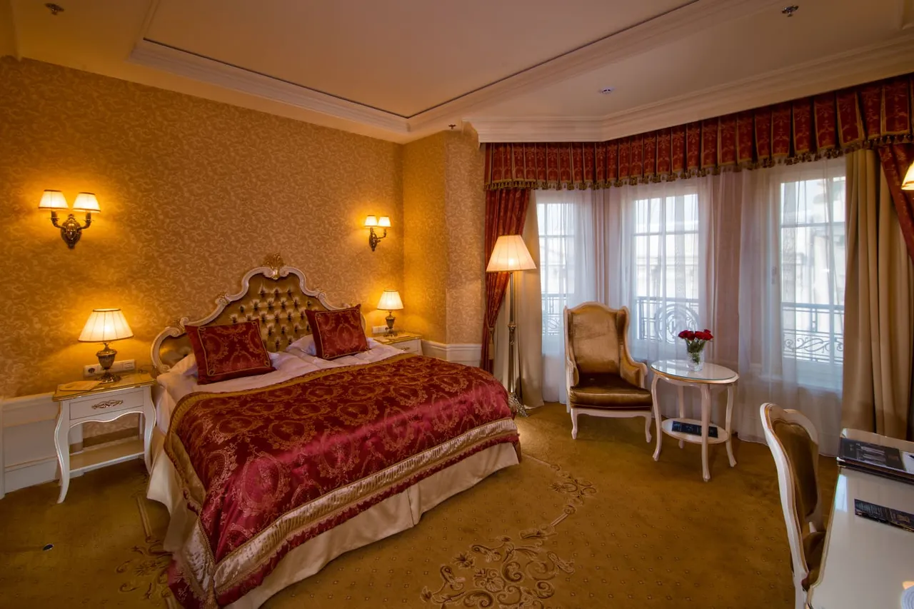 Nobilis Hotel — ภาพห้องพักและบรรยากาศ
