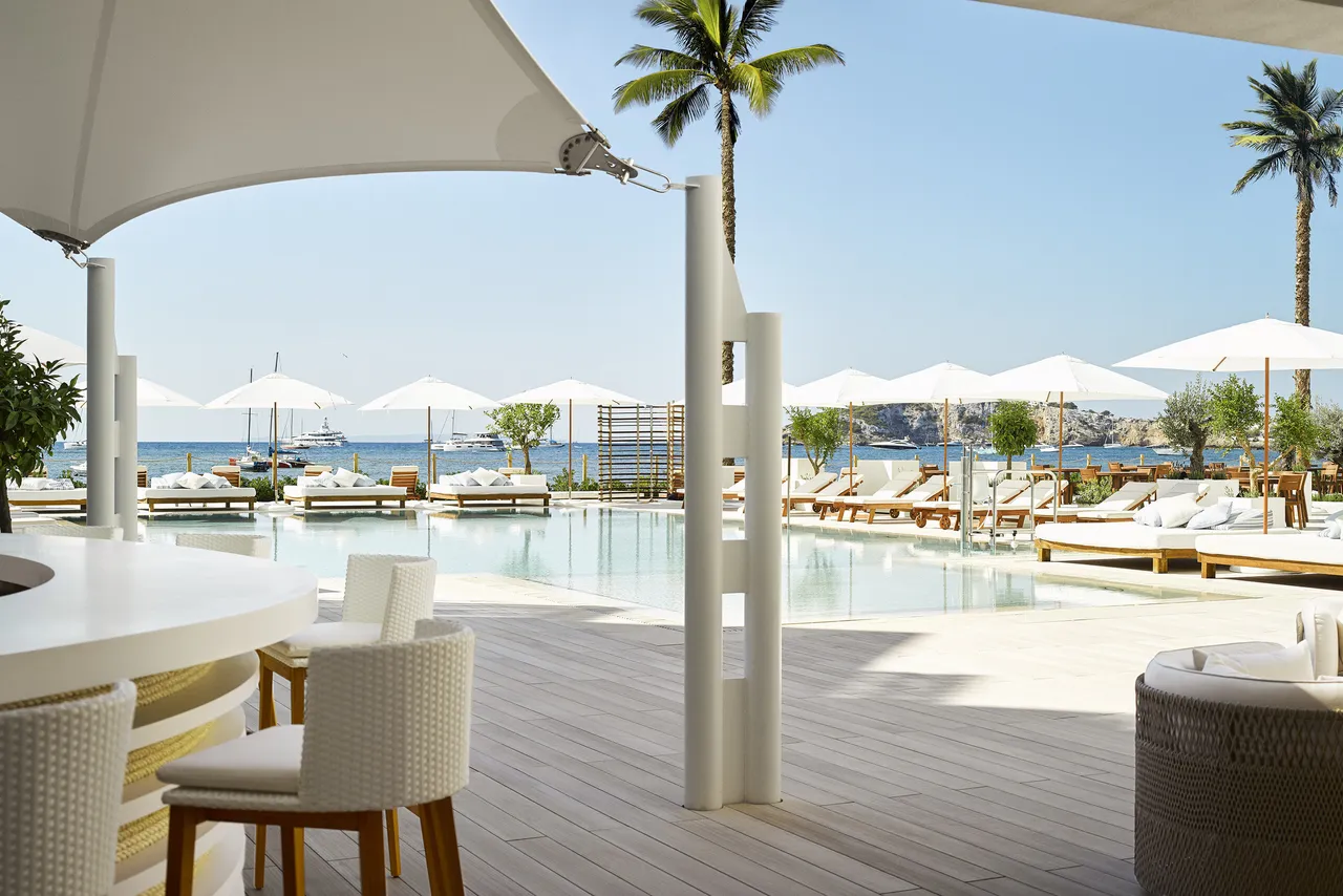 Nobu Hotel Ibiza Bay — ภาพห้องพักและบรรยากาศ