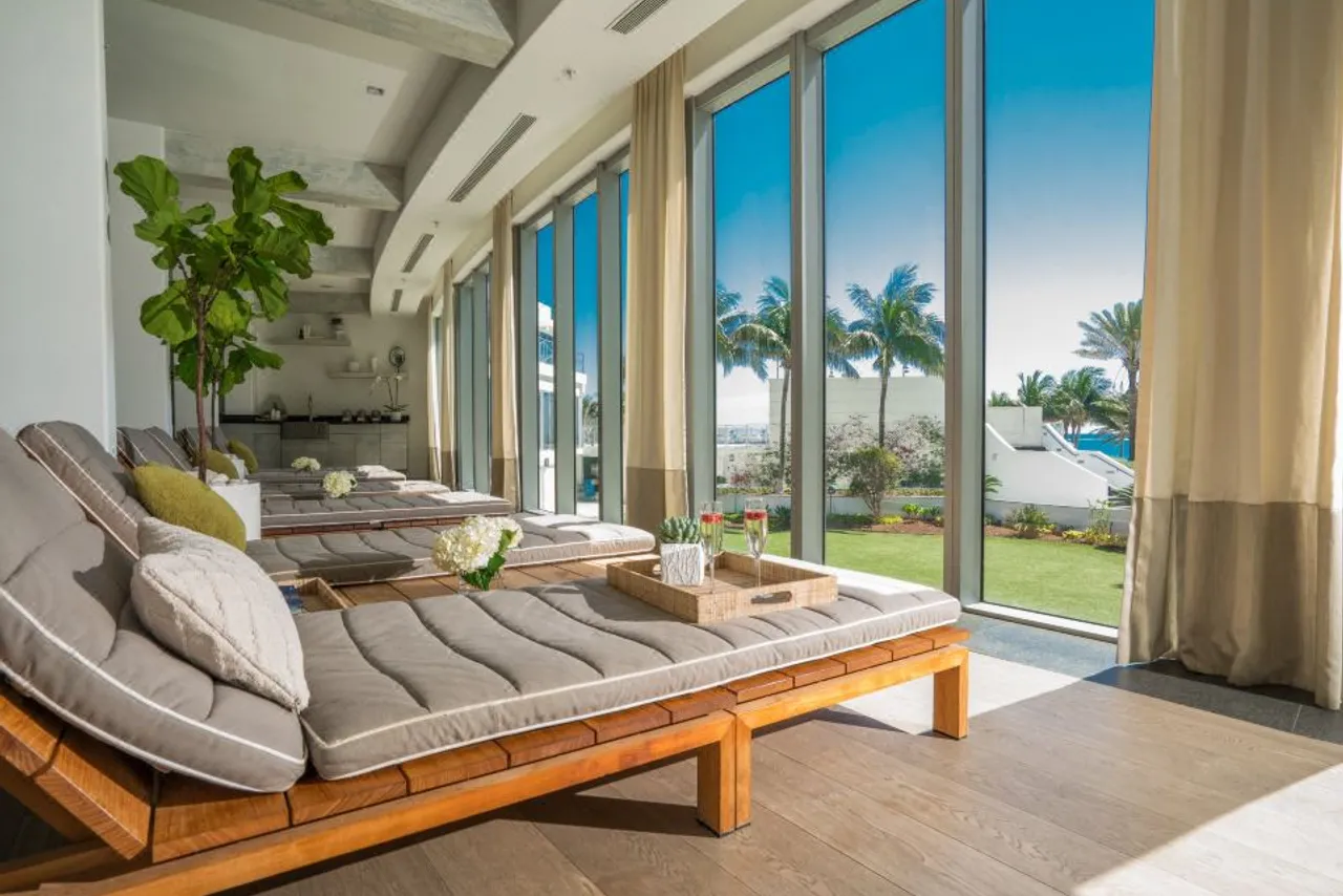 Nobu Hotel Miami Beach — rooms and atmosphere