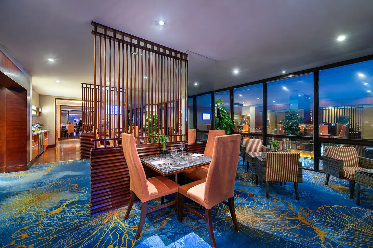 Novotel Beijing Peace — rooms and atmosphere