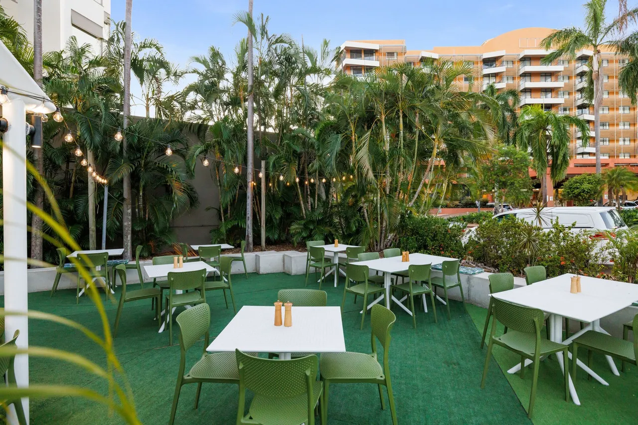 Novotel Darwin CBD — rooms and atmosphere
