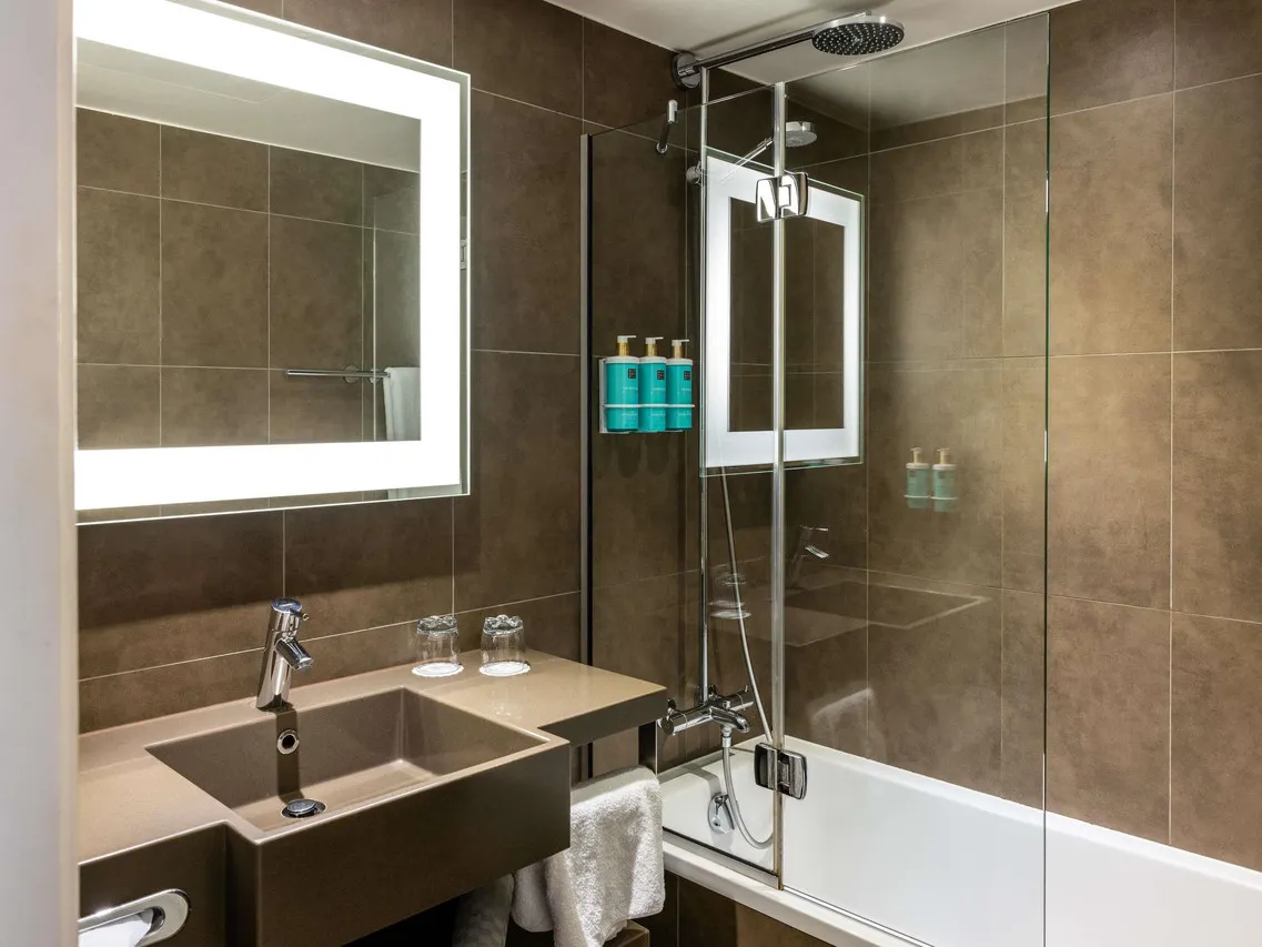 Novotel Leeds Centre — rooms and atmosphere