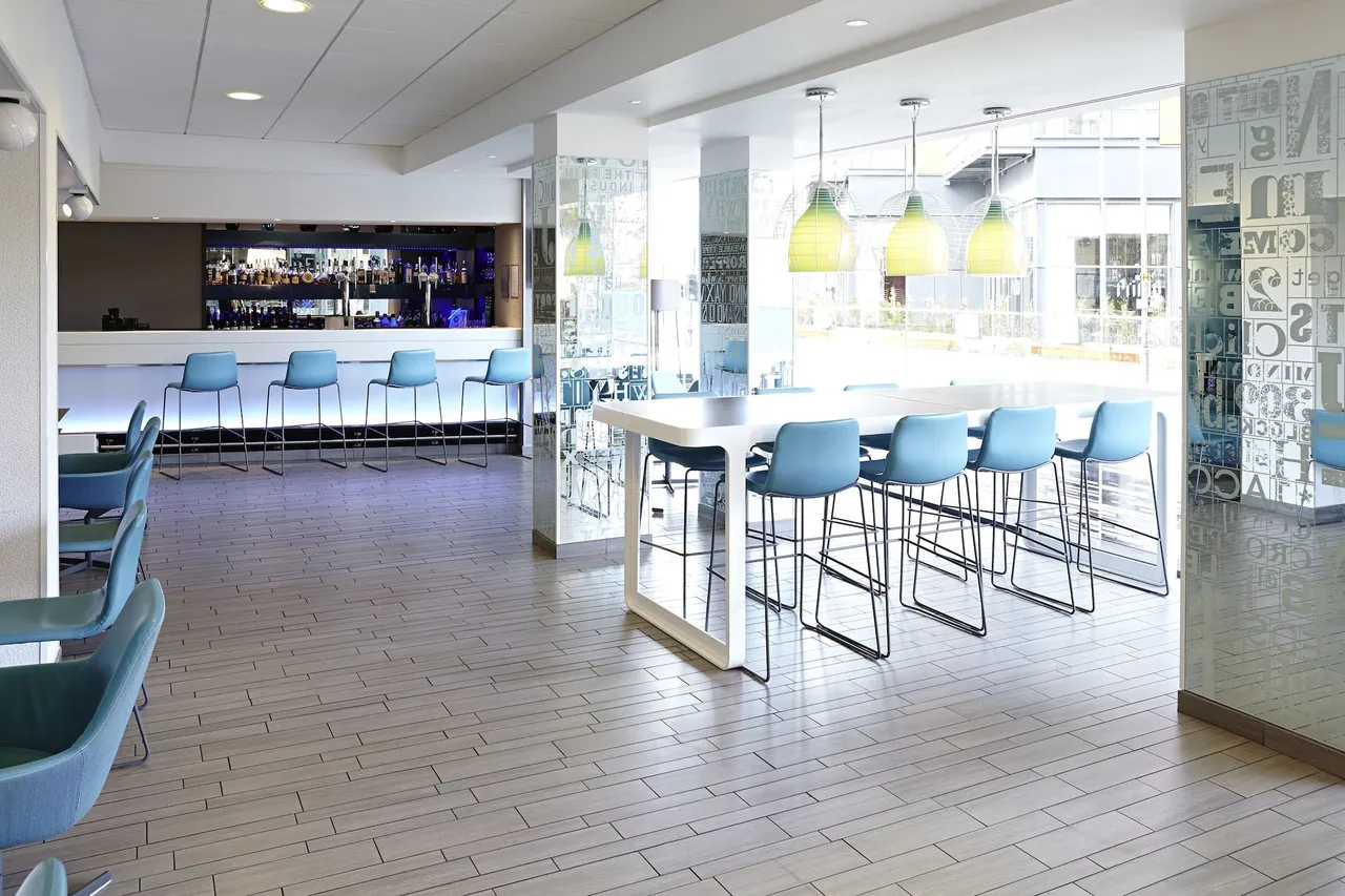 Novotel Leeds Centre — rooms and atmosphere