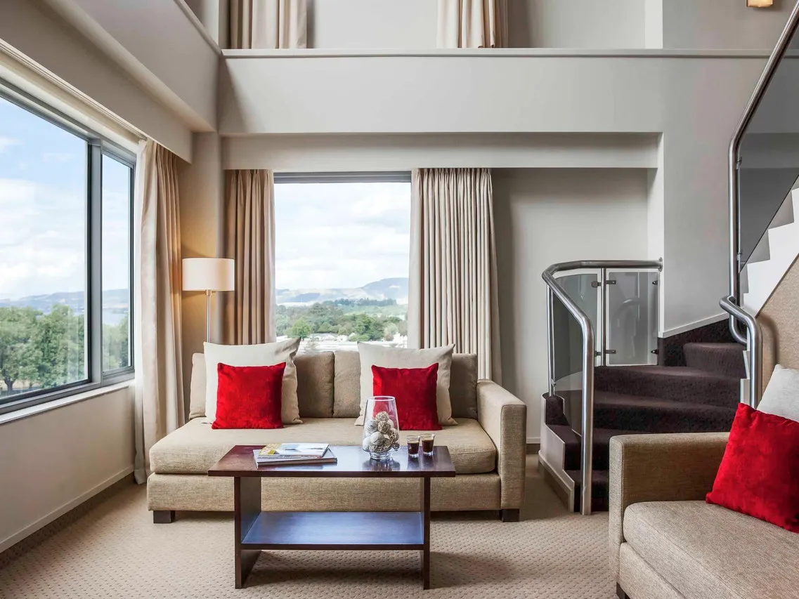 Novotel Rotorua Lakeside — ภาพห้องพักและบรรยากาศ