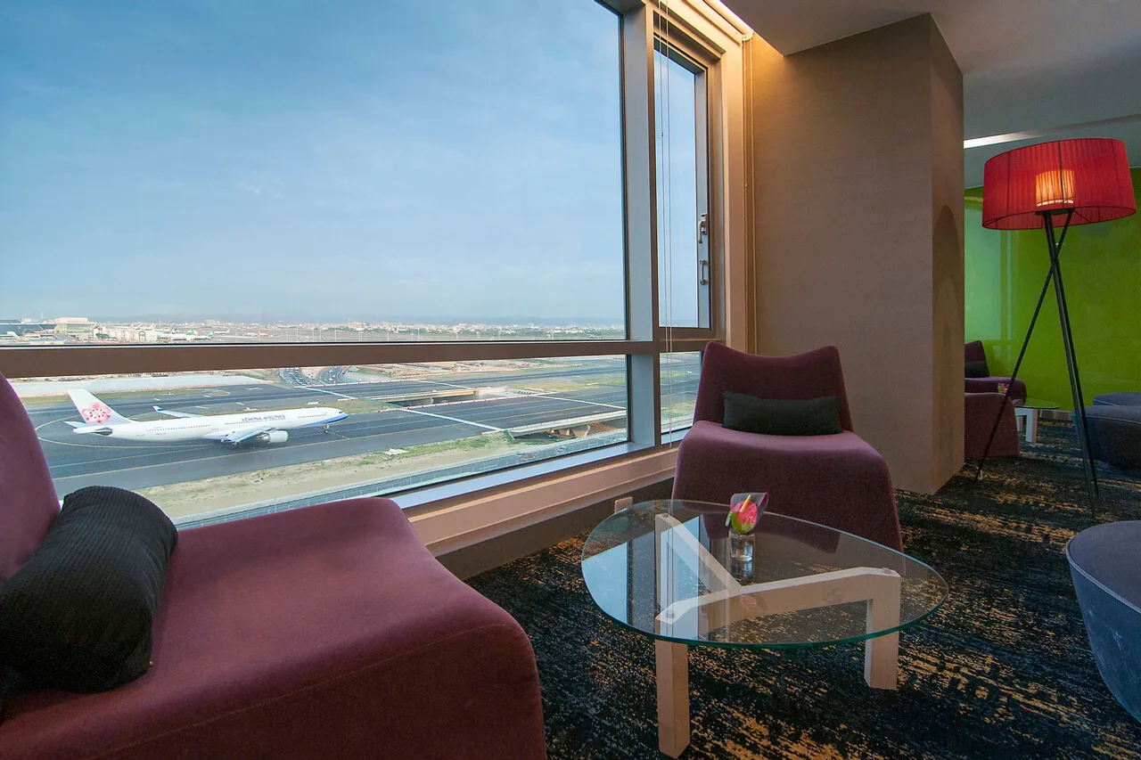 Novotel Taipei Taoyuan International Airport — ภาพห้องพักและบรรยากาศ