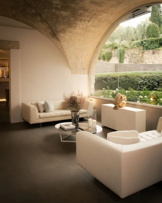 Nun Assisi Relais & Spa Museum — ภาพห้องพักและบรรยากาศ