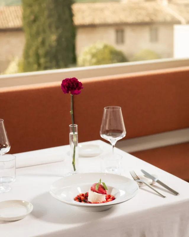 Nun Assisi Relais & Spa Museum — ภาพห้องพักและบรรยากาศ