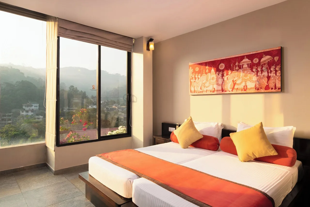 Oak Ray City Hotel — แคนดี