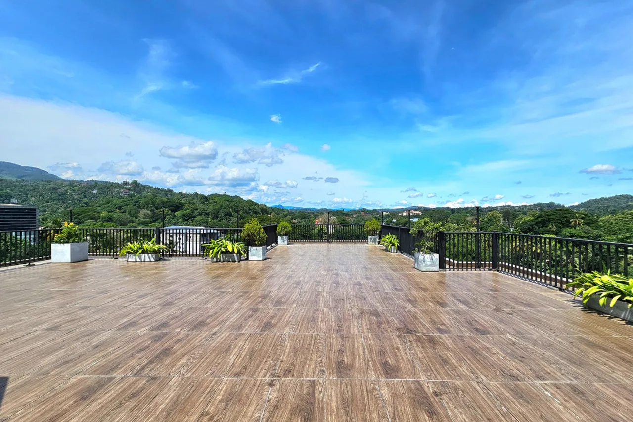 Oak Ray Regency — ภาพห้องพักและบรรยากาศ