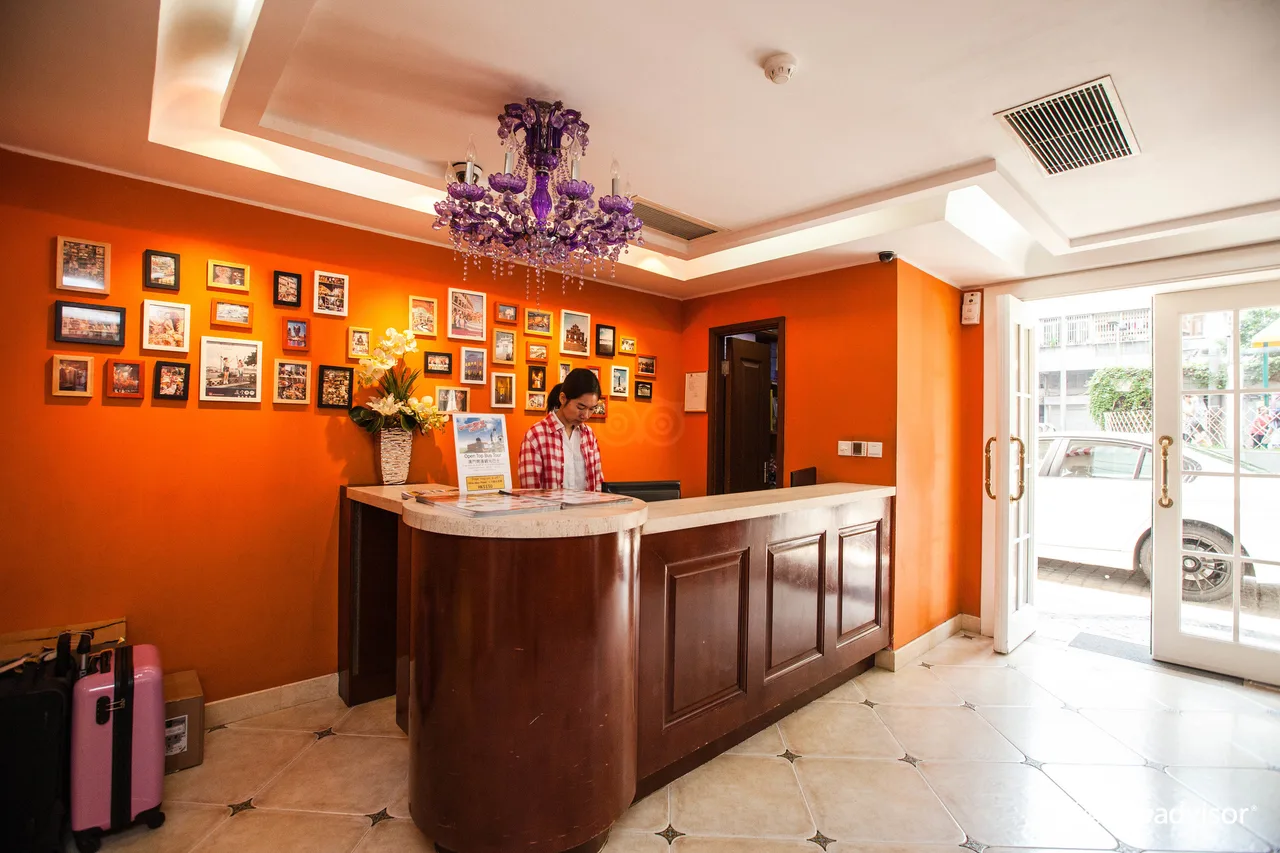 Ole London Hotel — rooms and atmosphere