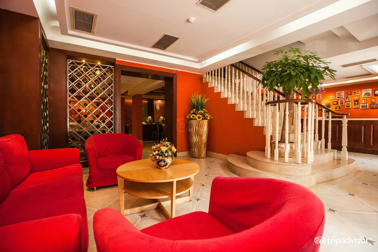 Ole London Hotel — rooms and atmosphere