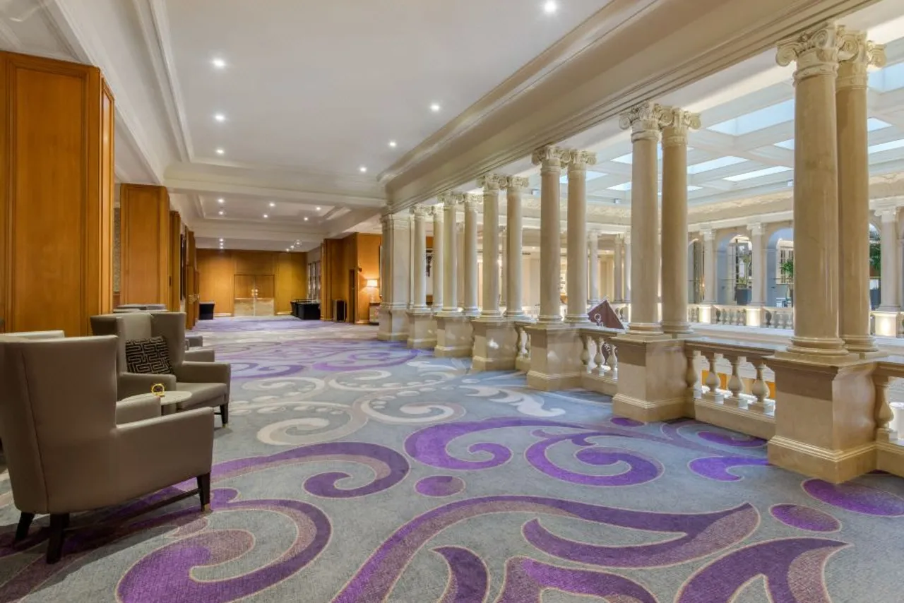 The Omni King Edward Hotel — rooms and atmosphere