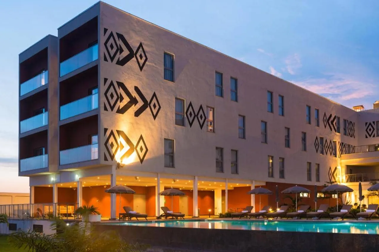 ONOMO Hotel Conakry — rooms and atmosphere