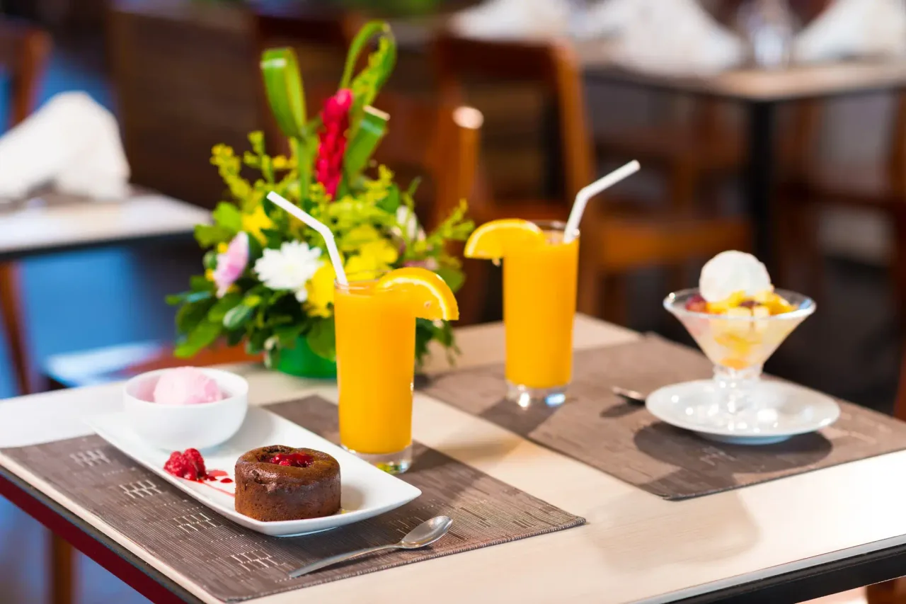 ONOMO Hotel Conakry — rooms and atmosphere