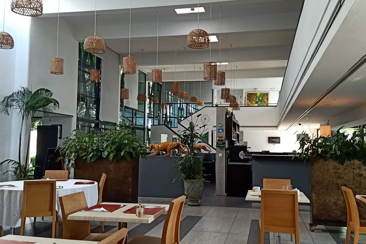 Onomo Hotel Libreville — rooms and atmosphere