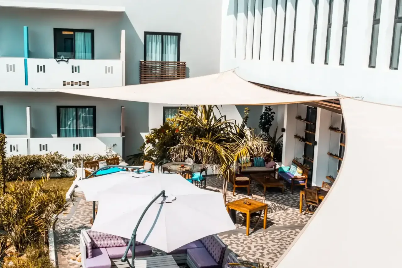 ONOMO Hotel Lome — rooms and atmosphere