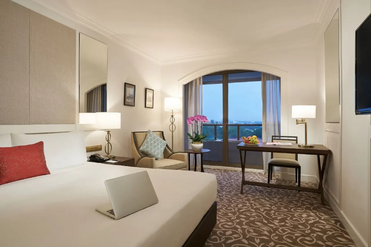 Orchard Rendezvous Hotel by Far East Hospitality — rooms and atmosphere