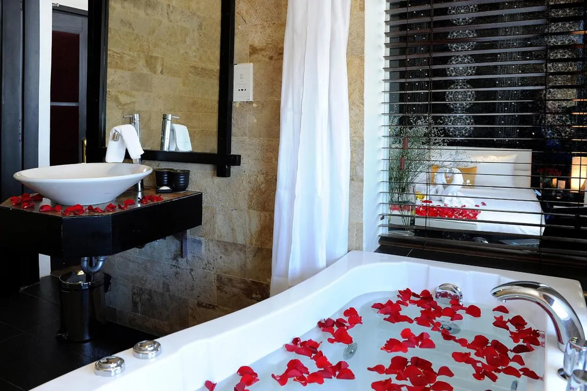 Orchid Hotel Hue — rooms and atmosphere