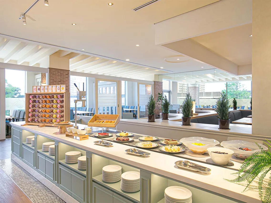 Oriental Hotel Tokyo Bay — rooms and atmosphere