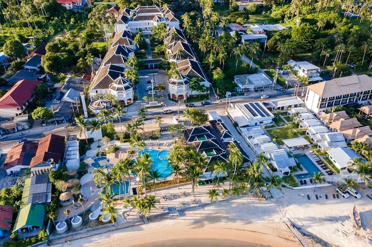 OUTRIGGER Koh Samui Beach Resort — rooms and atmosphere