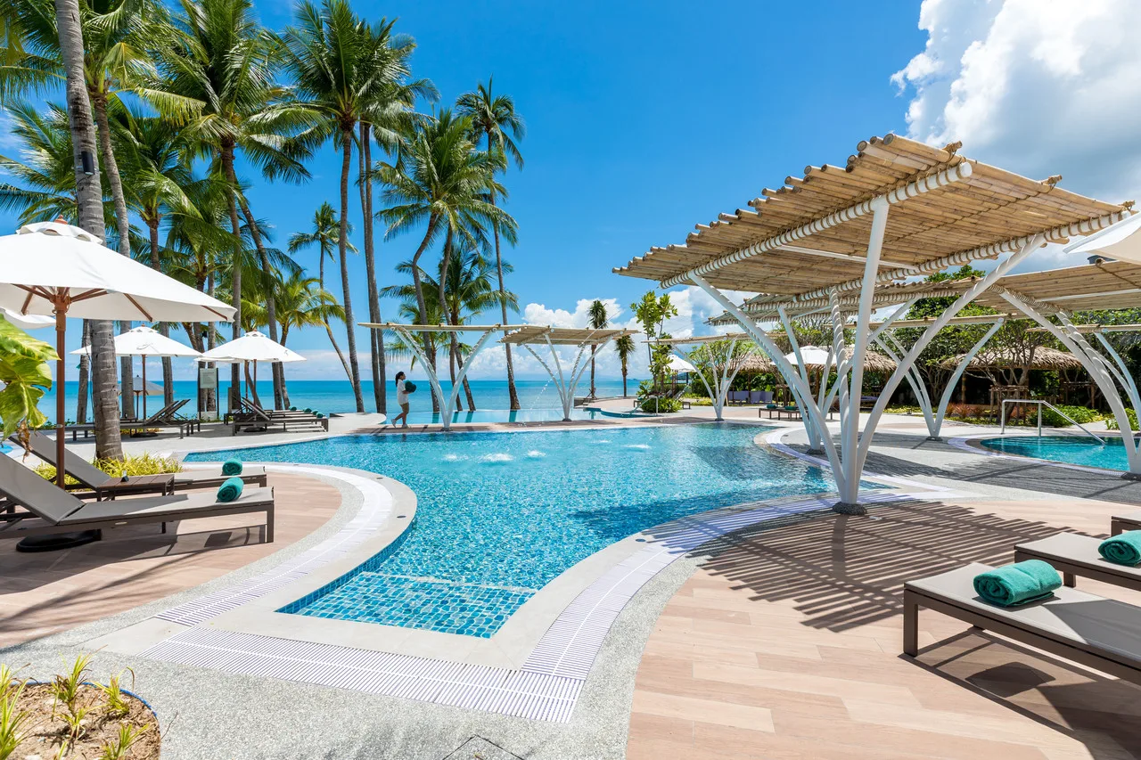 OUTRIGGER Koh Samui Beach Resort — rooms and atmosphere